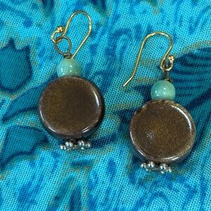 Elegant Brown and Gold Earrings